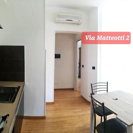 Via Matteotti & Via Carracci Apartments Болонья Экстерьер фото